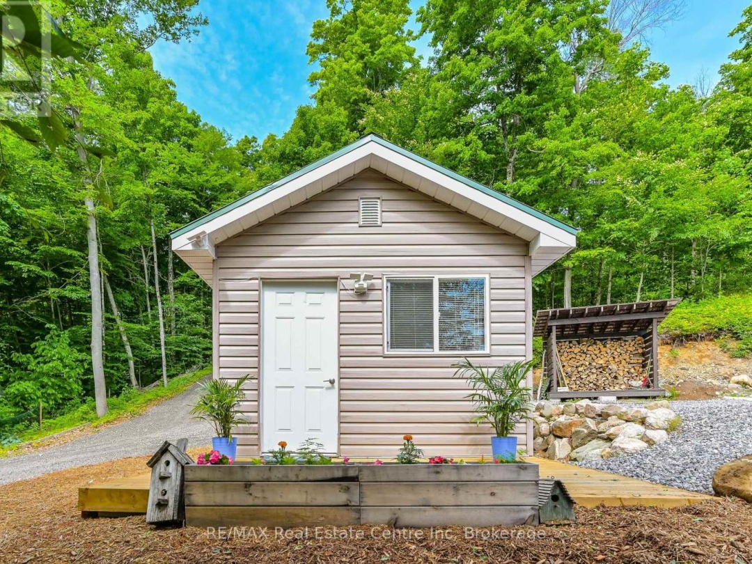 22 SOUTH CRANE LAKE ROAD, 