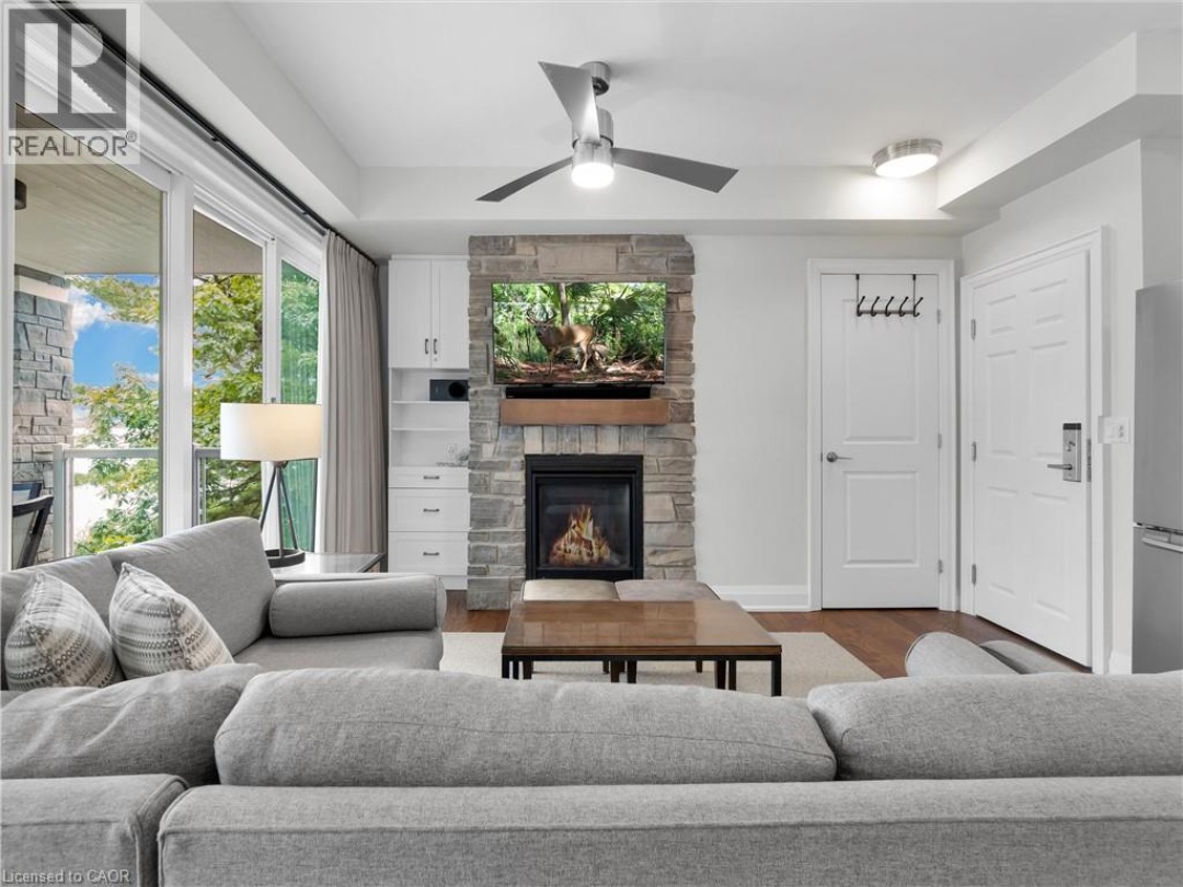 1869 MUSKOKA 118 Road W Unit# BTW-101, Lake Muskoka