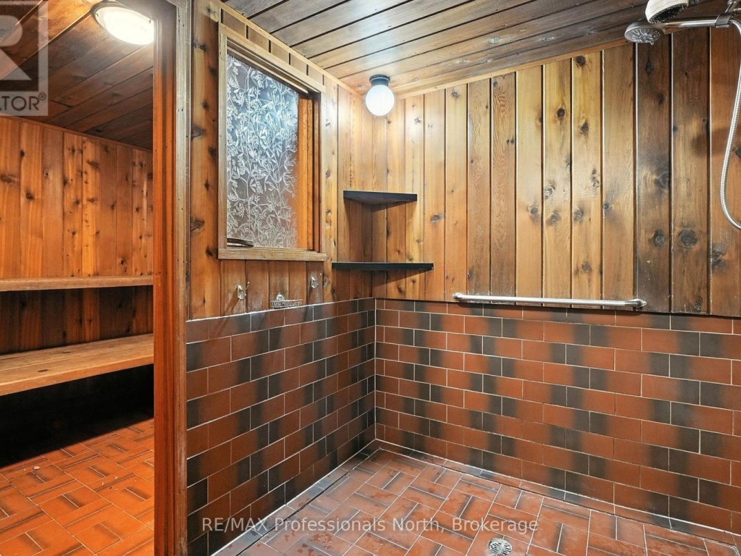 64 WOODLAND DRIVE, 