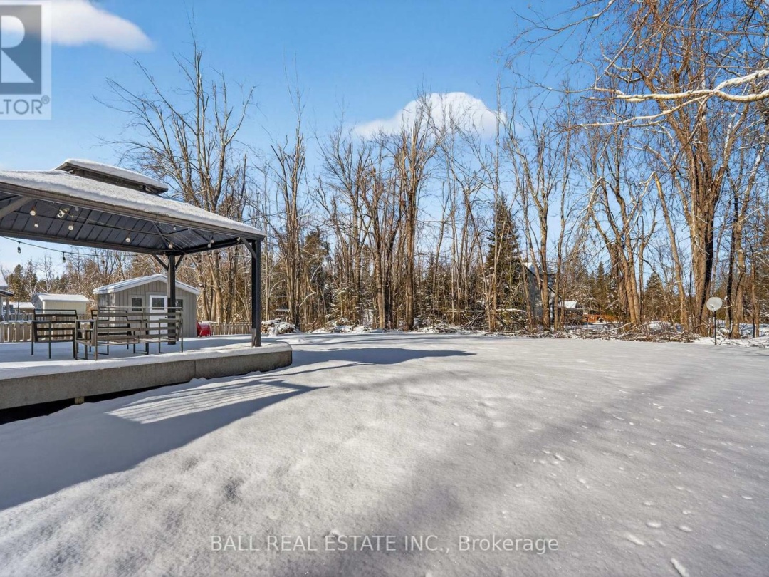 25 BAYVIEW ESTATE ROAD, Sturgeon Lake