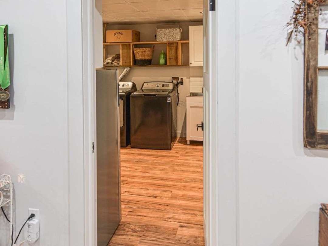 4035 Canal Road, Severn