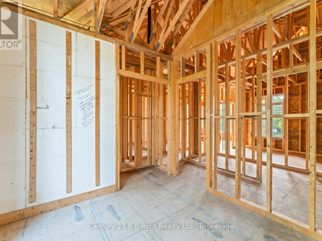 8126 OAKRIDGE DRIVE, 
