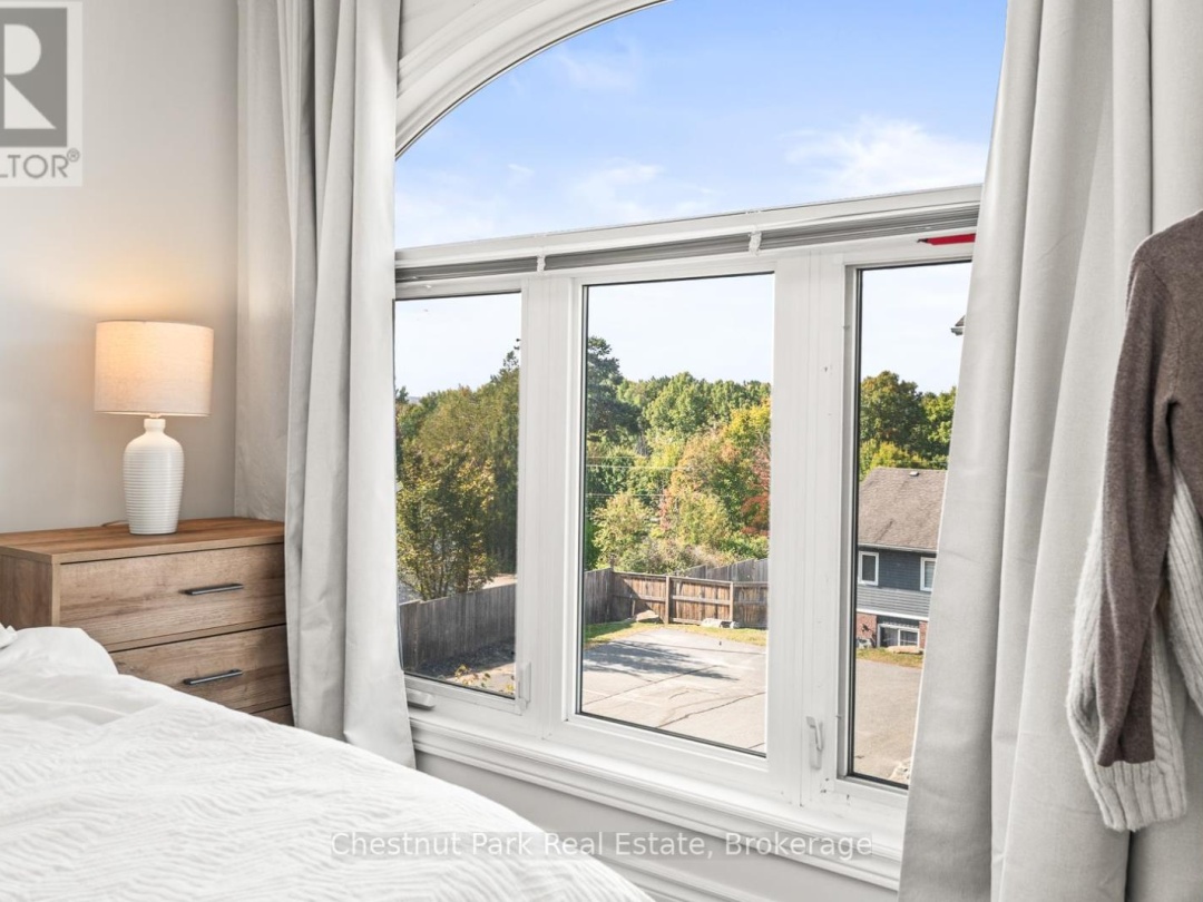 24 - 37 SILVER STREET, 