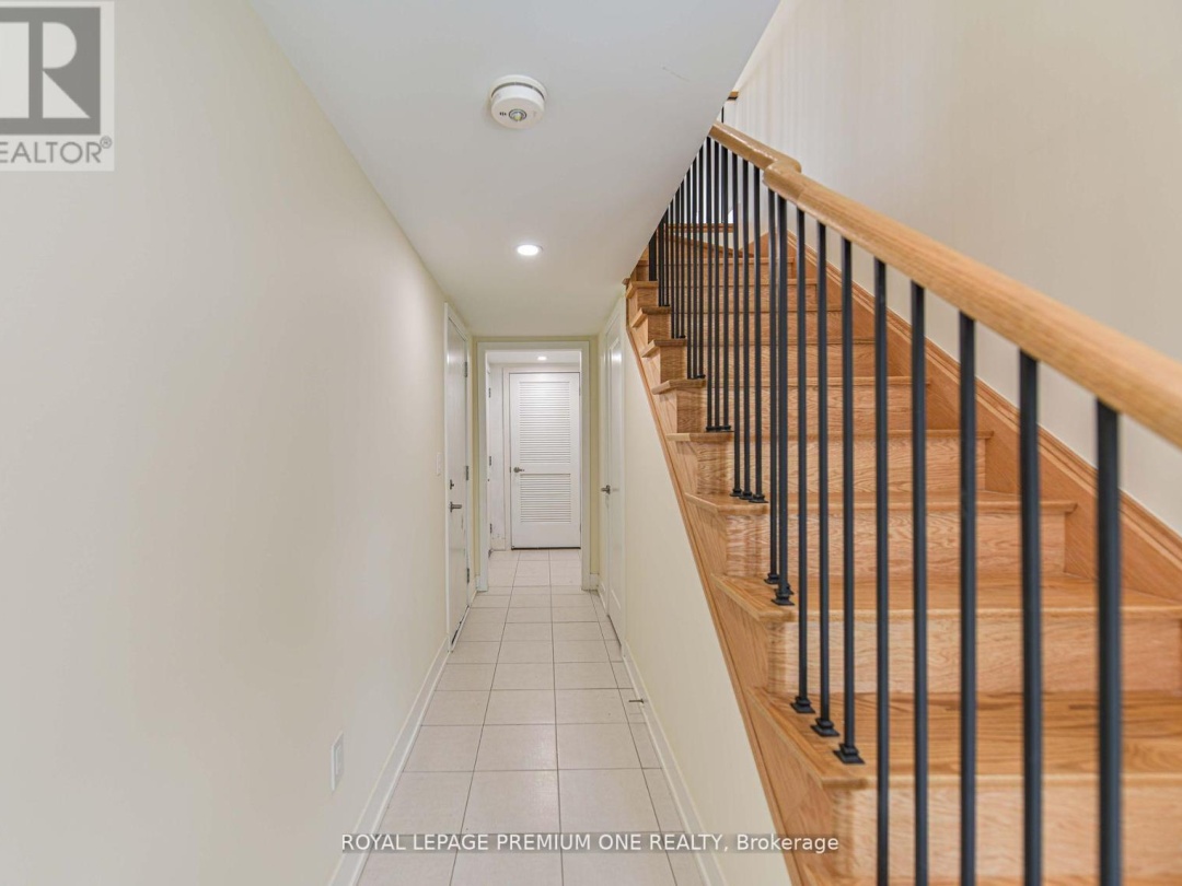 12 MARINER'S PIER WAY, 