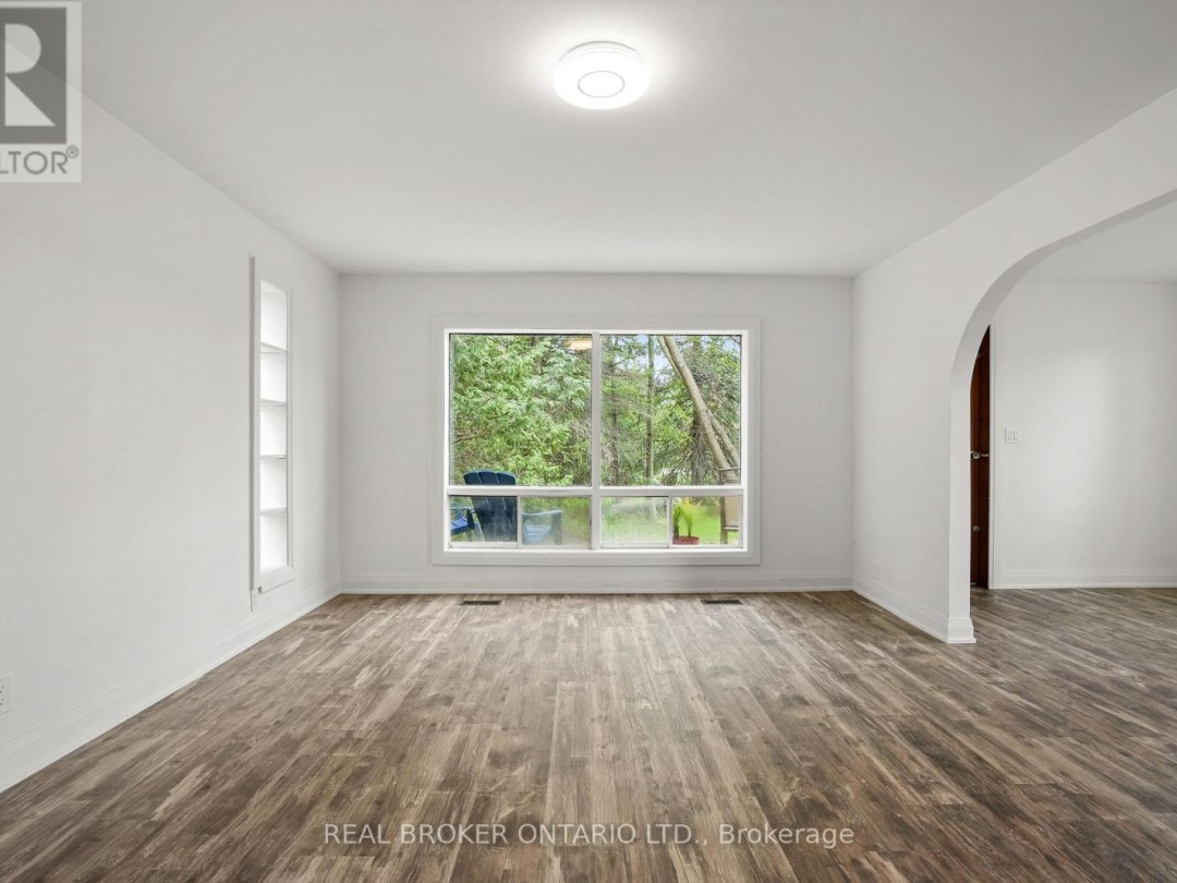 261 Portage Road, Canal Lake