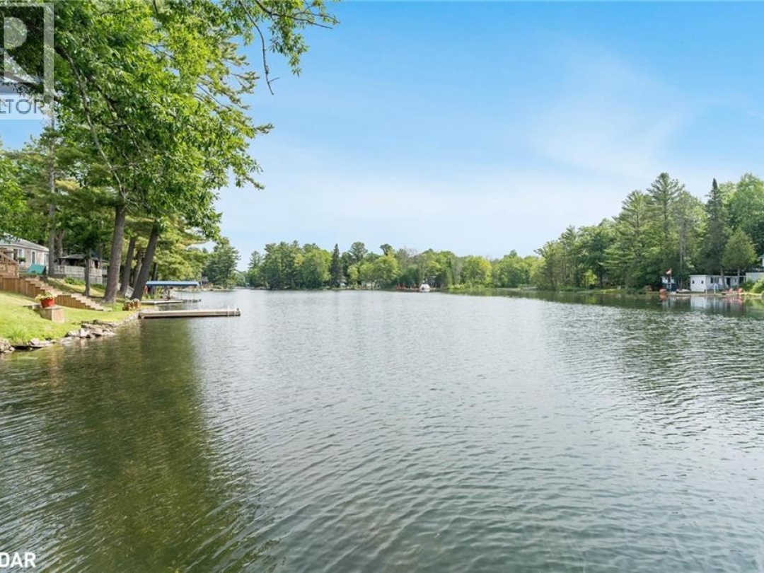 7817 OAKRIDGE Drive, 