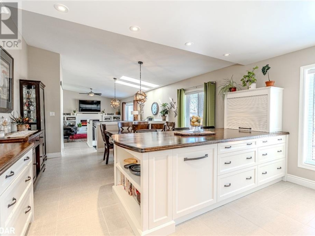 99 King Road, Waubaushene