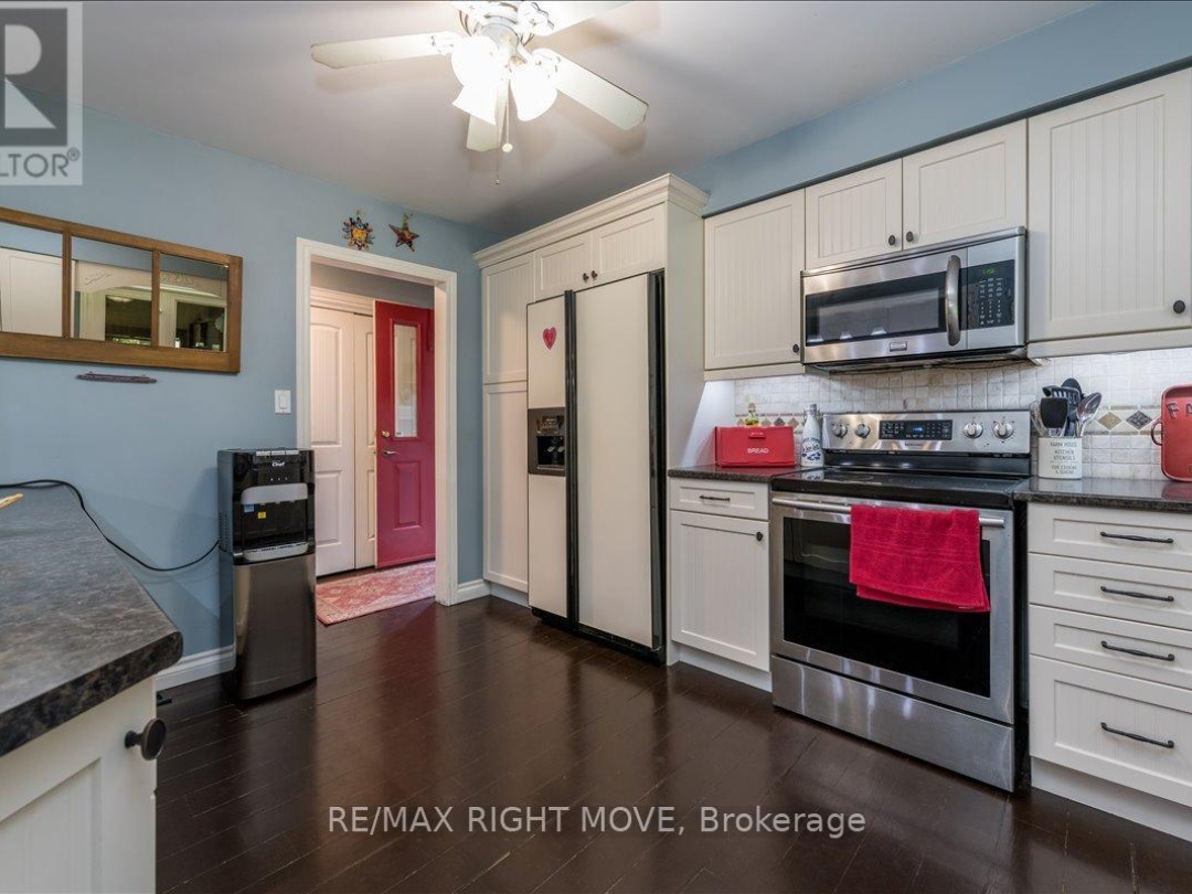 1032 COWBELL LANE, 
