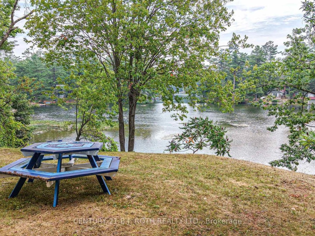 3297 MUSKOKA STREET, 