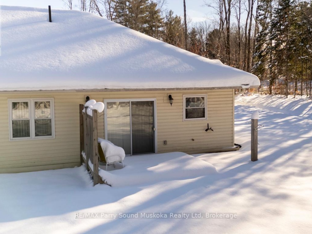 17 - 25 SEGUIN PLACE, 