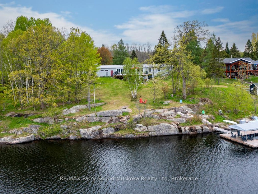 28 Lakeside Drive, Manitouwabing Lake