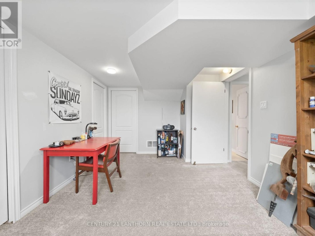 456 OLD SURREY LANE, Pigeon Lake