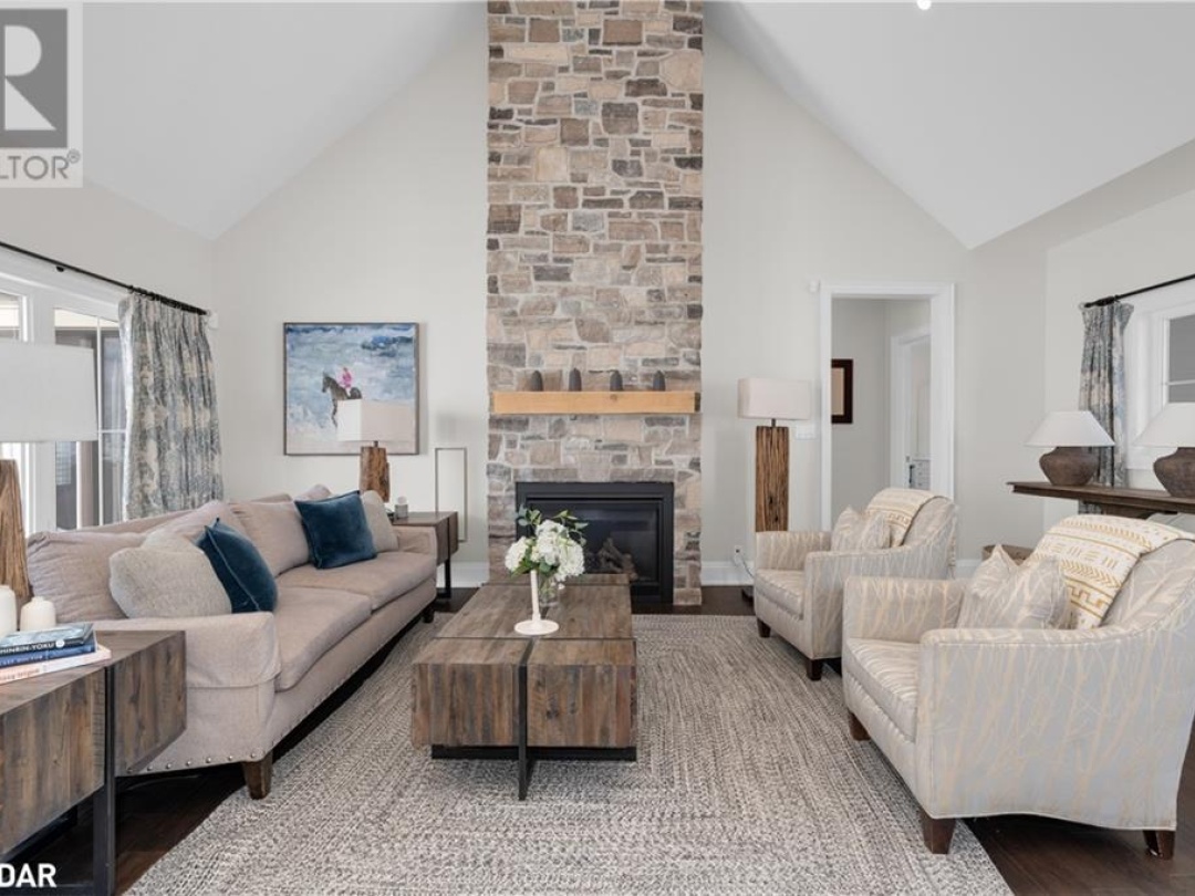 12 THOROUGHBRED Drive, 