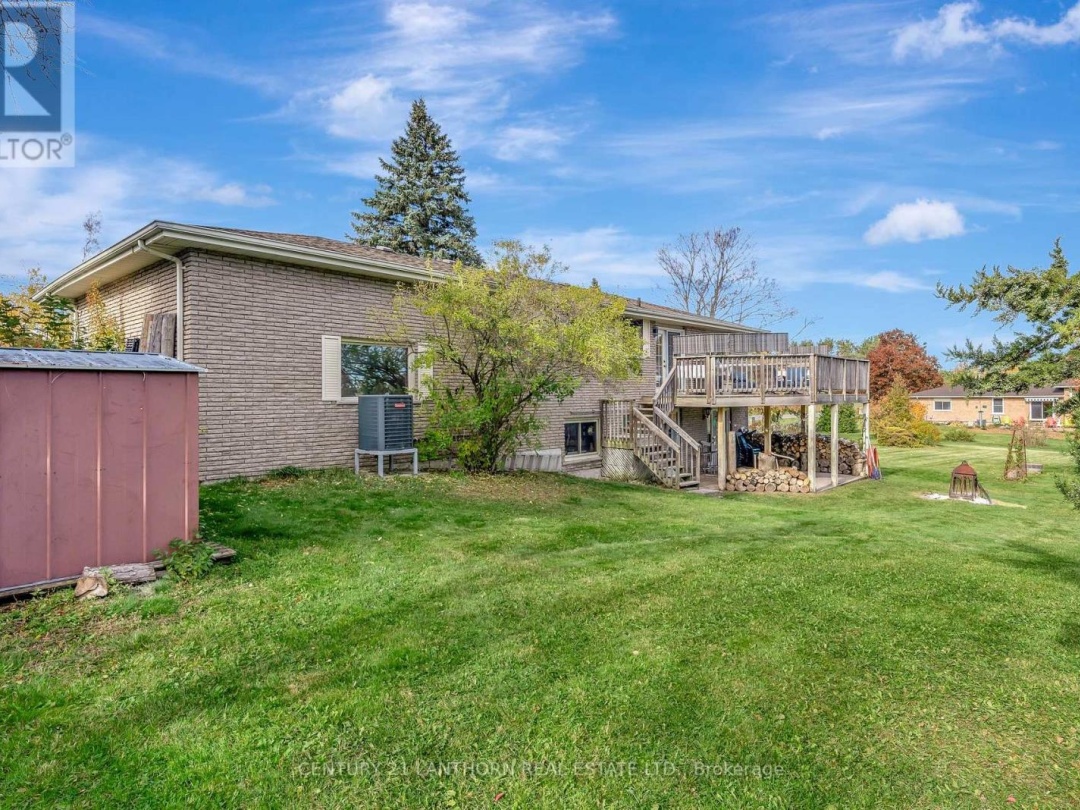 456 OLD SURREY LANE, Pigeon Lake