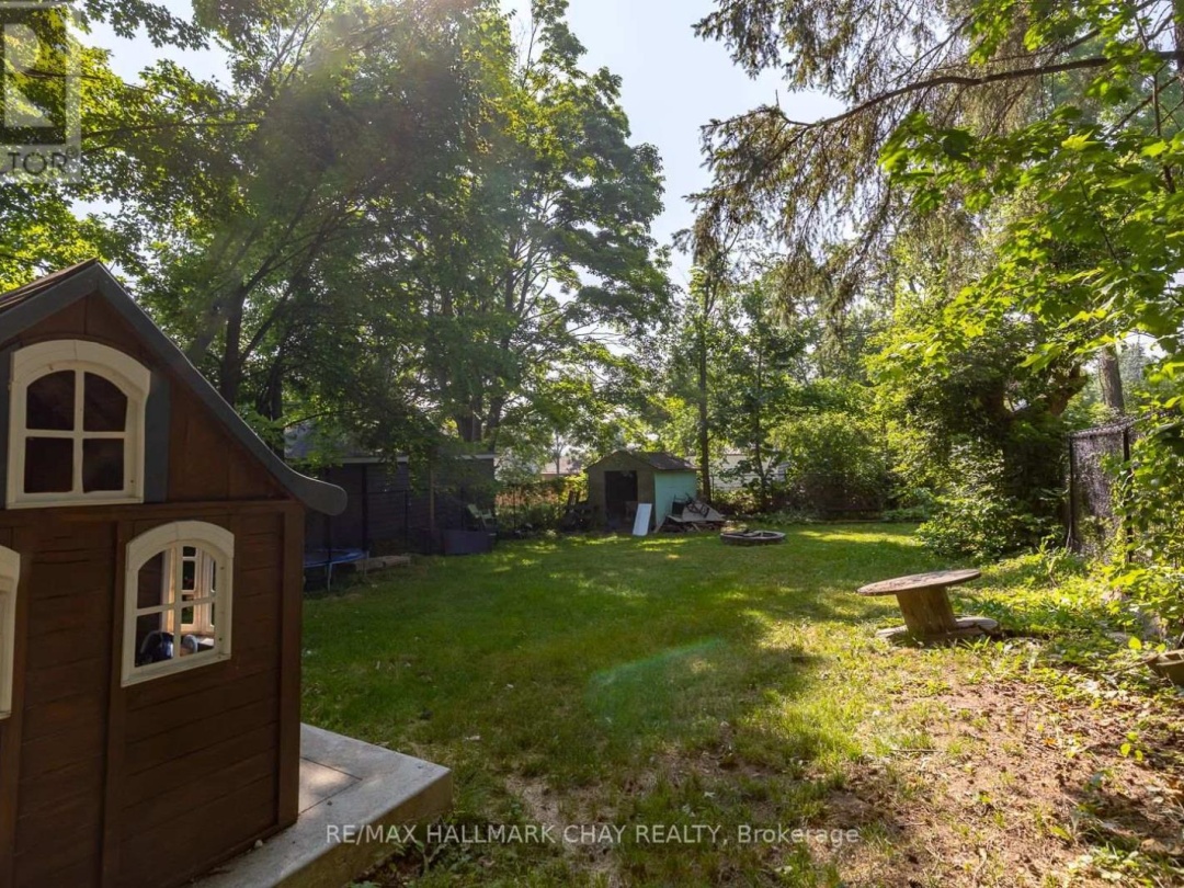 109 BORLAND STREET E, 