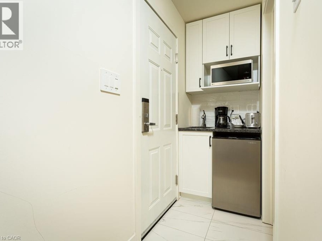1869 MUSKOKA 118 Road W Unit# BTV-105, Lake Muskoka