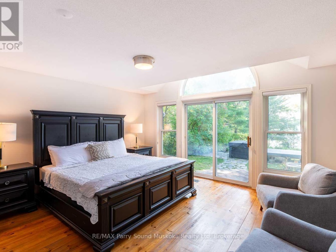 1075 SAWMILL LANE, 