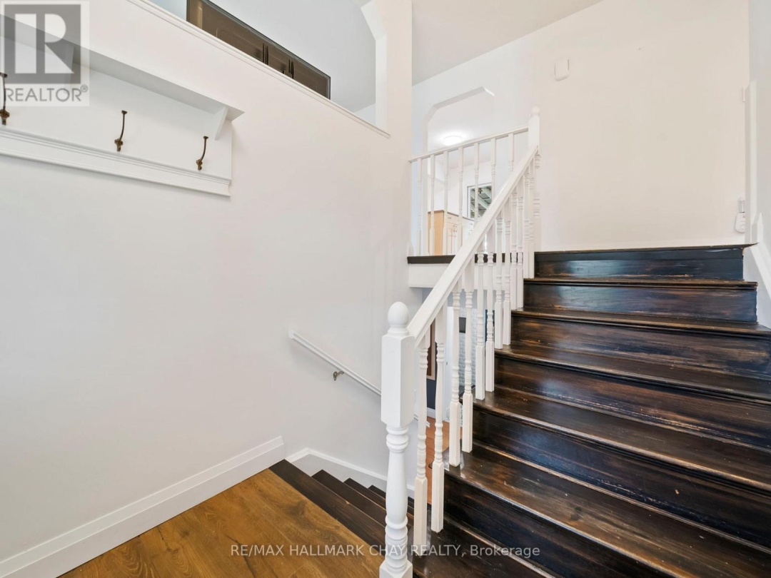 5 DEMONT DRIVE, 