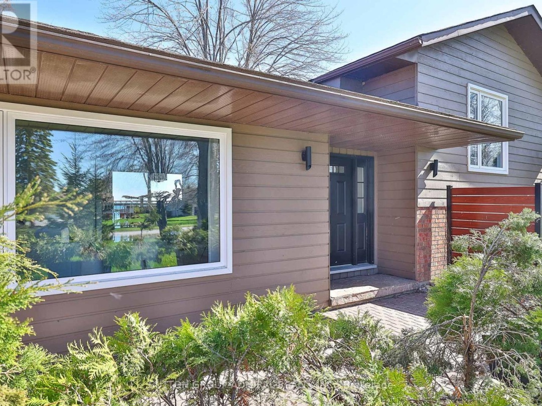 112 BAYSHORE DRIVE, Lake Simcoe