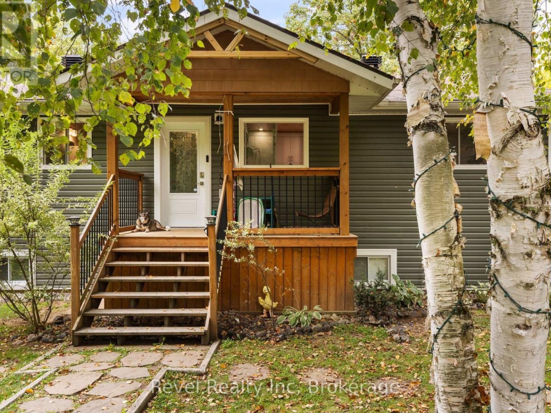 210 BURNETT'S ROAD, Manitouwabing Lake