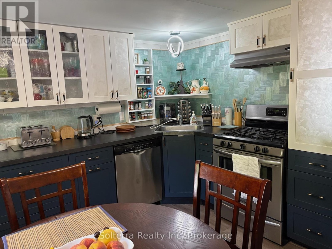 UNIT 402 - 1713 HIGHWAY 11, SOUTH S, 