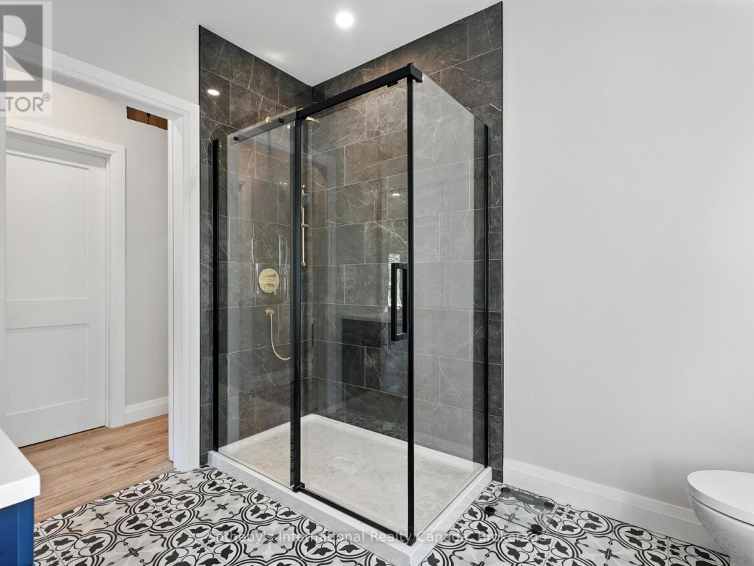 1064 LAIDLAW AVENUE, 