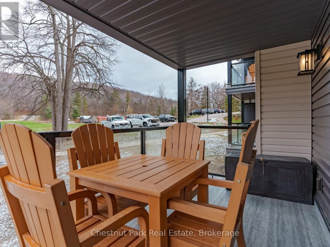 52 107 1235 Deerhurst Drive, Peninsula Lake