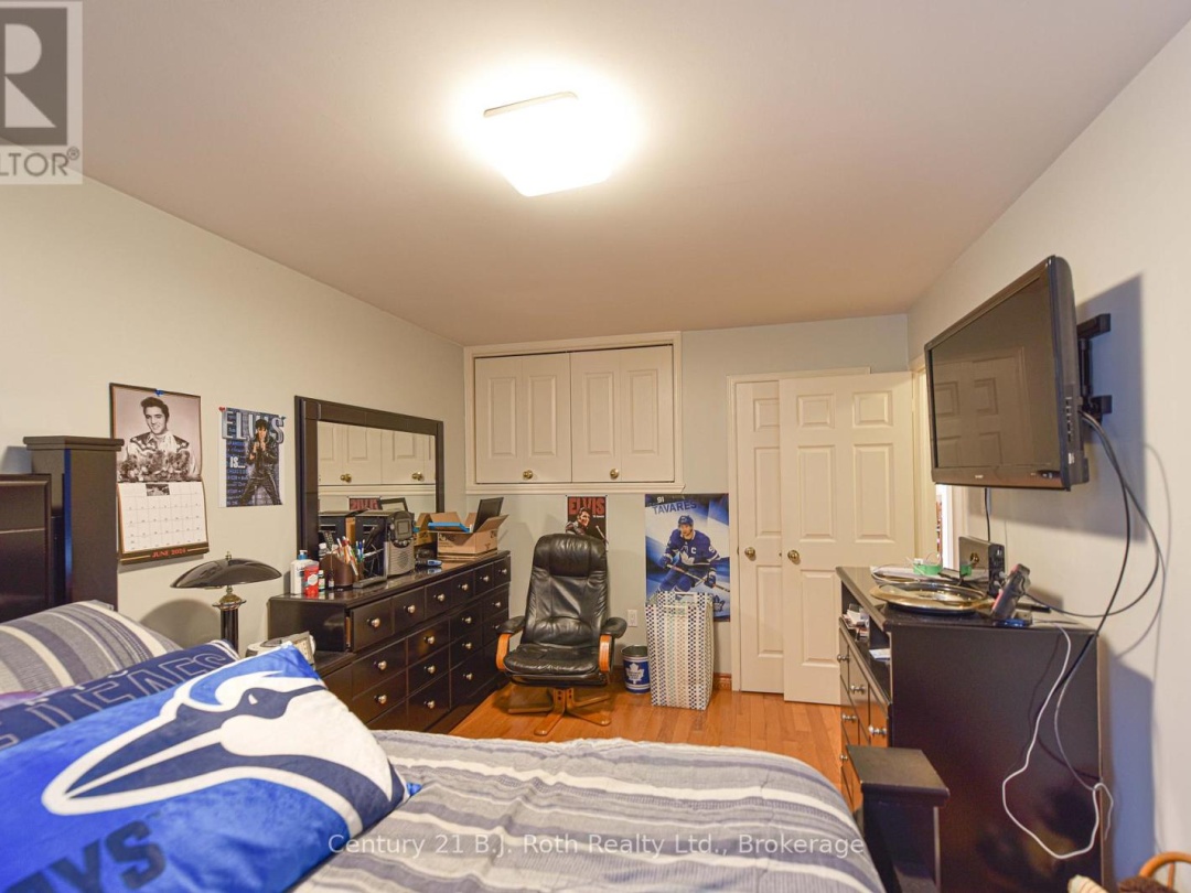 72 CARTER CRESCENT, 