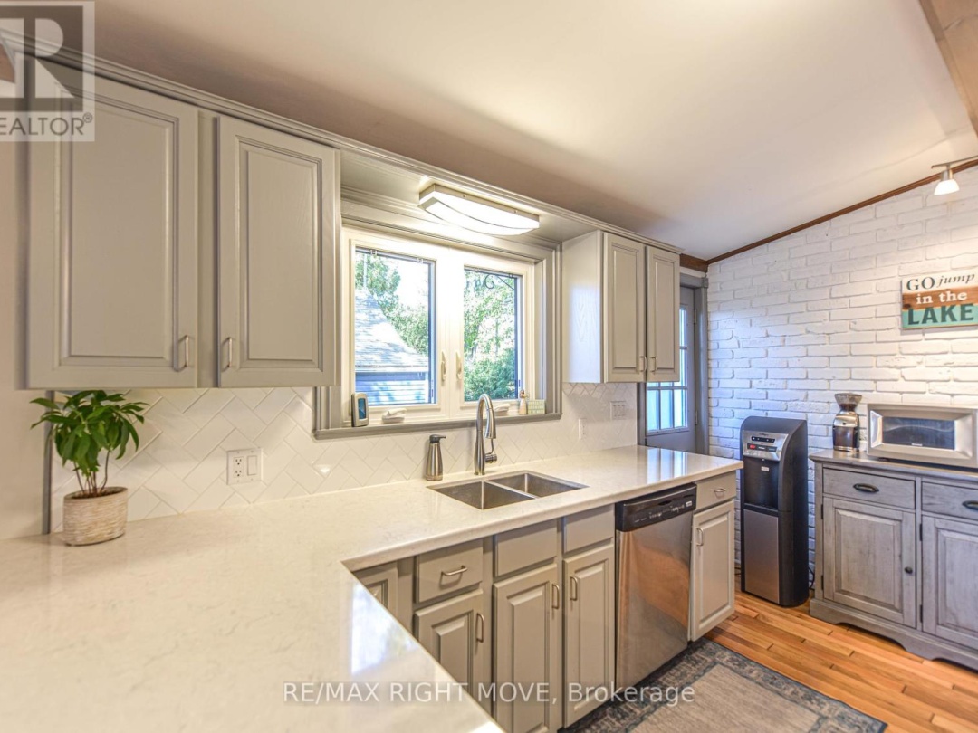 4350 PLUM POINT ROAD, 
