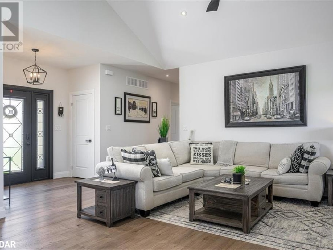 7 Brechin Crescent, Moonstone
