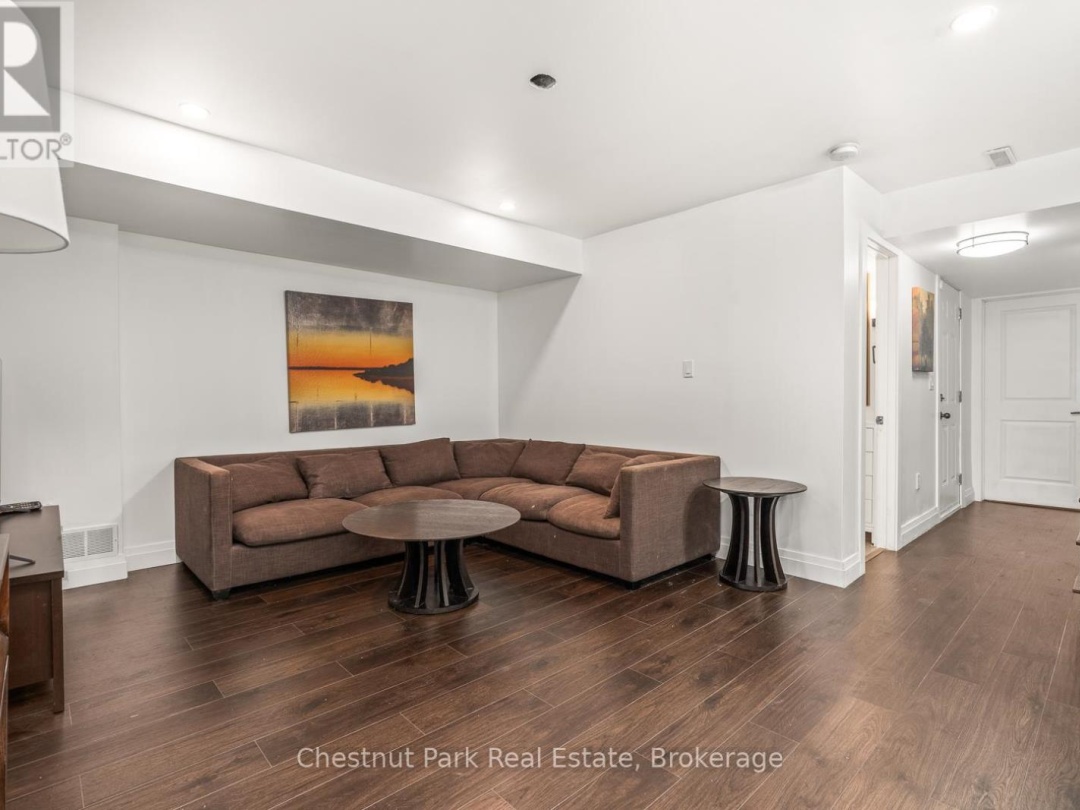 65 ROCKMOUNT CRESCENT, 