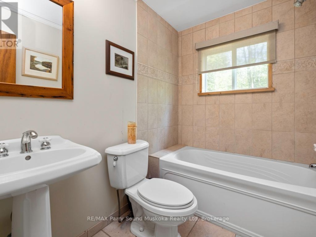 33 HOUSTON LANE, Otter Lake