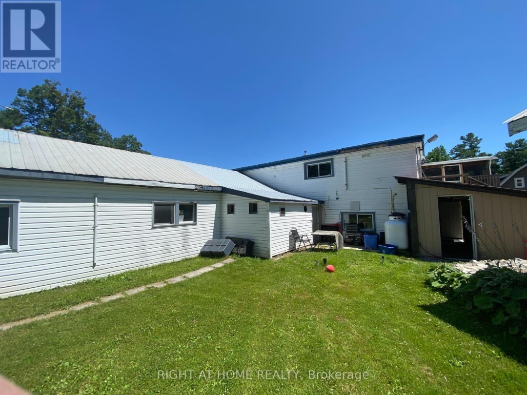 1725 Earl Haid Avenue, Severn Lake