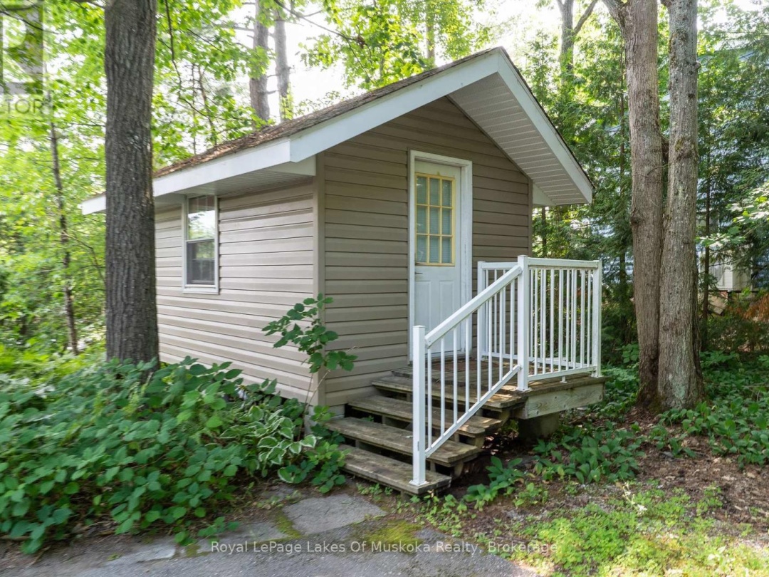 49 PINETREE ROAD, 