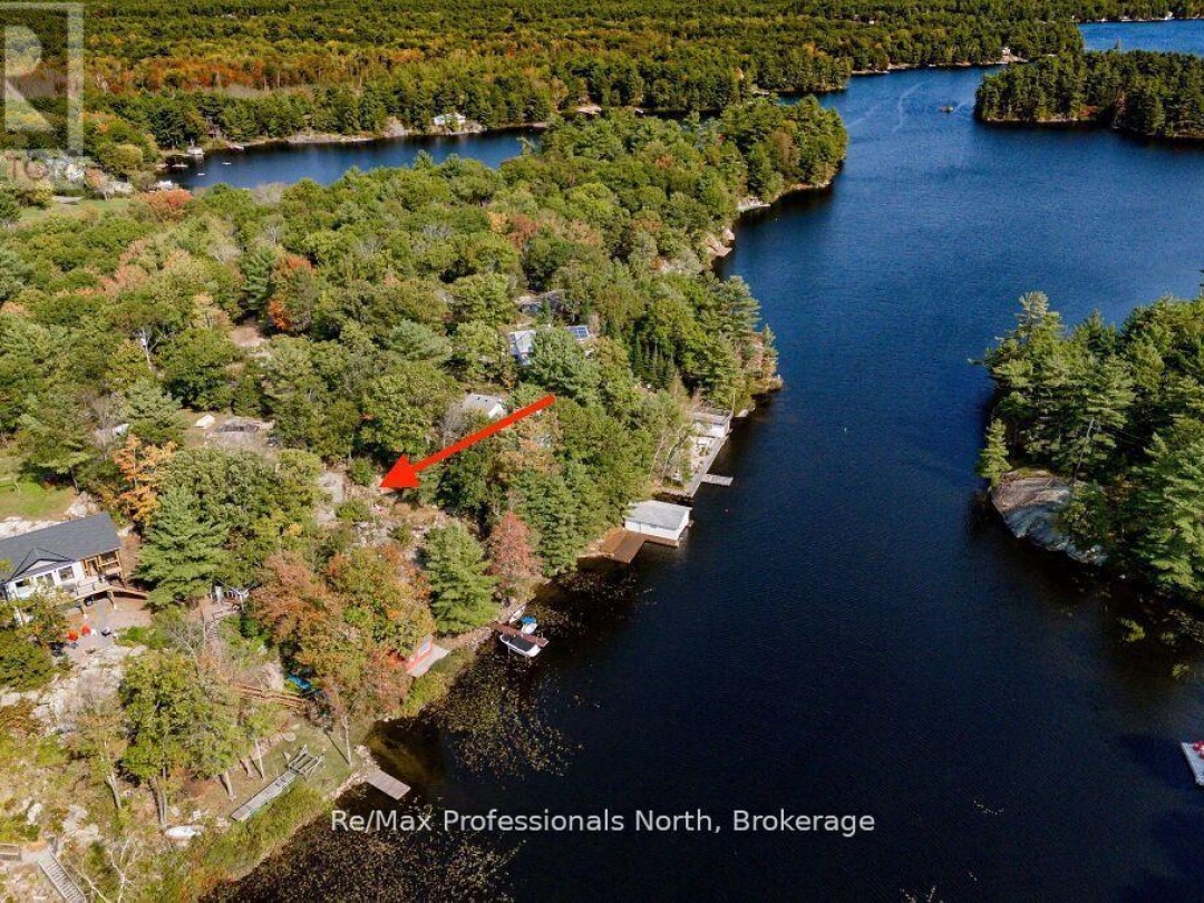 1006 BOOTH LANE, Pine Lake