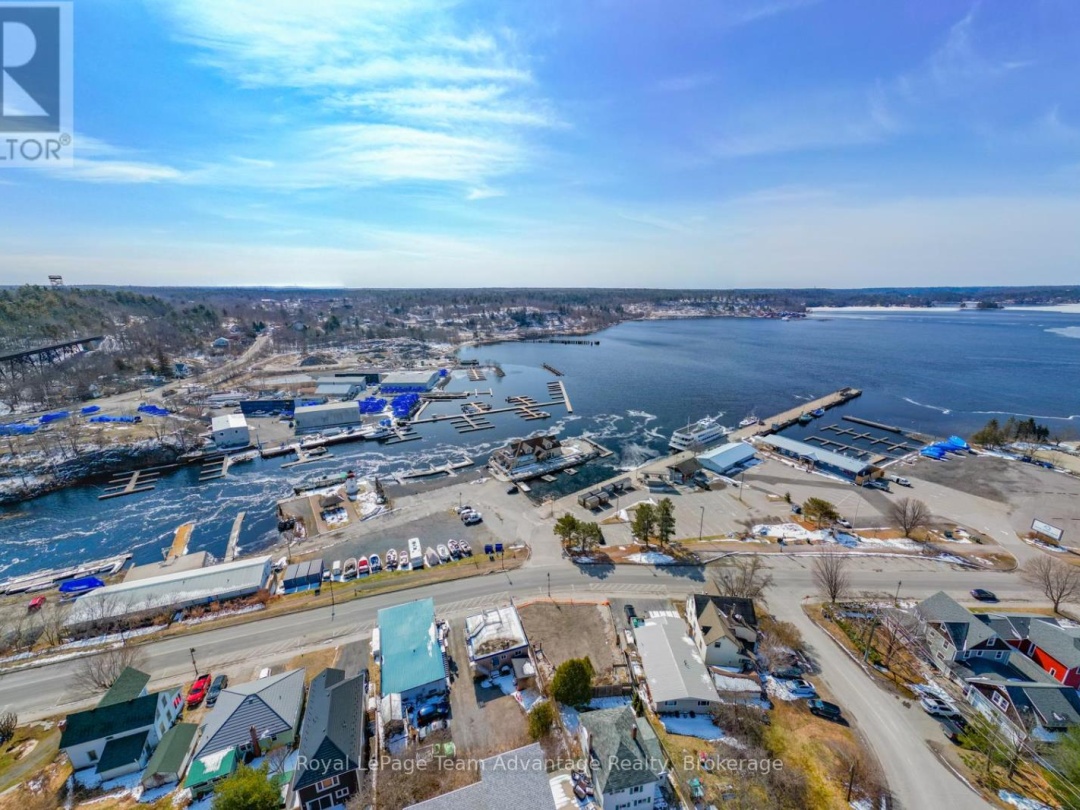22 Bay Street, Parry Sound