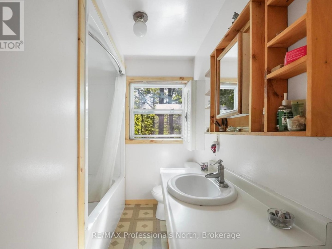 1021 MILLWOODS ROAD, 