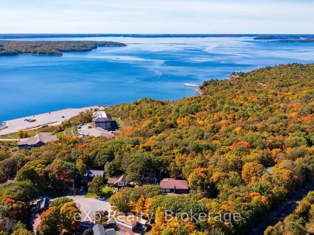 18 KRISTEN HEIGHTS, 