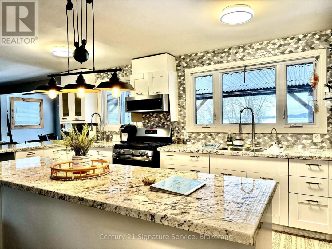 127 Maskinonge Road, Georgian Bay