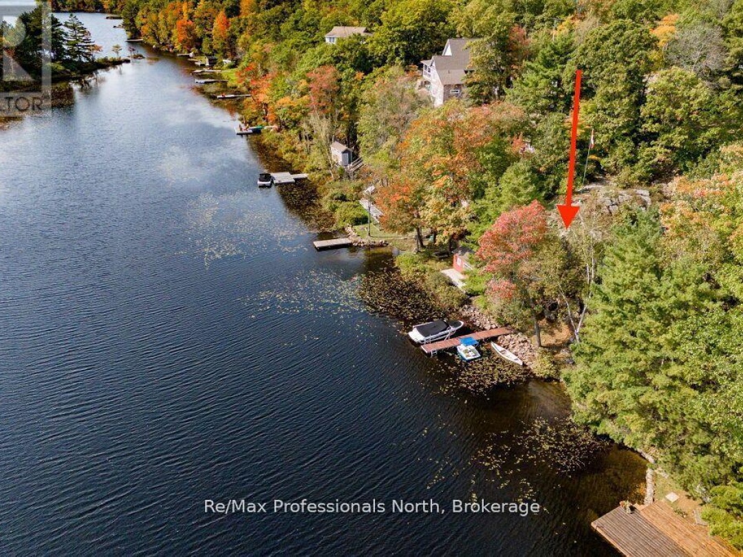 1006 Booth Lane, Pine Lake