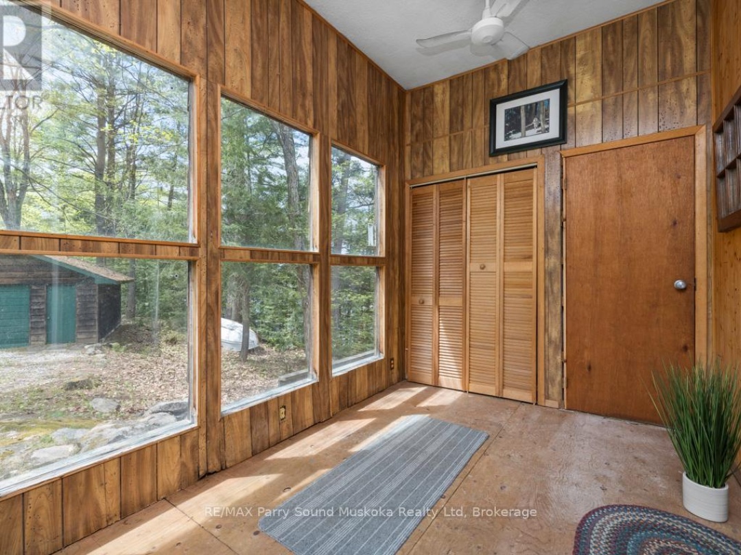 33 HOUSTON LANE, Otter Lake