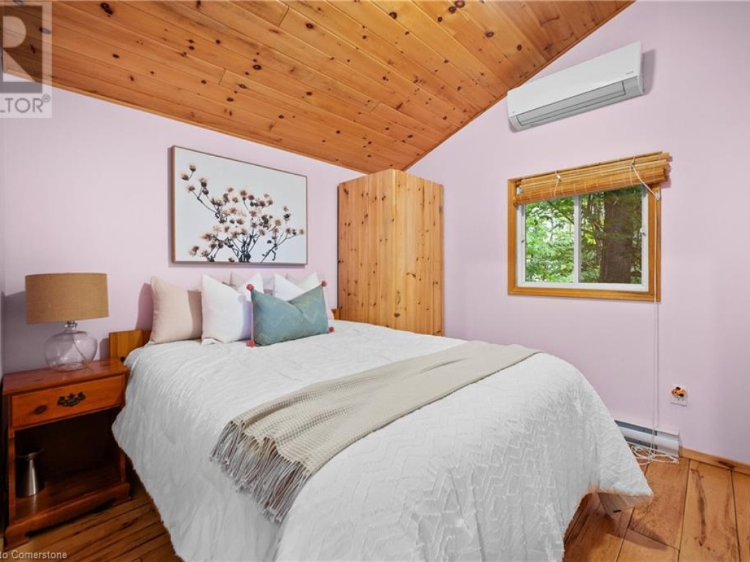 1076 Thanksgiving Rock Way, Kahshe Lake