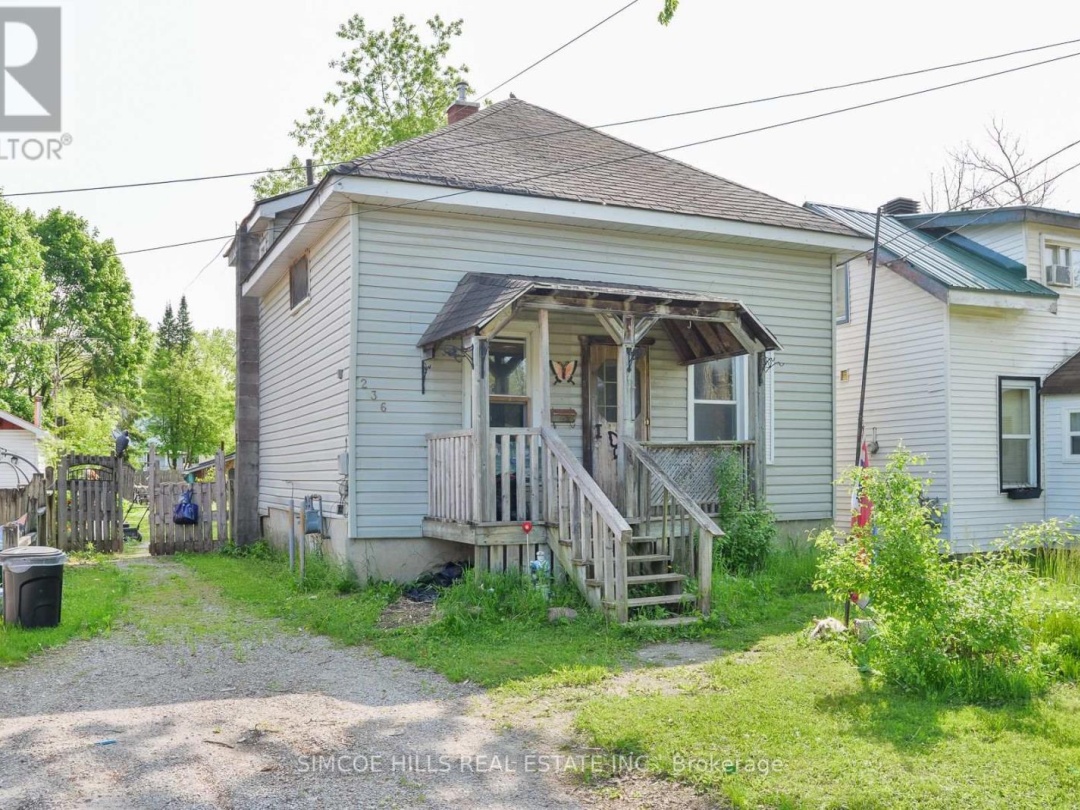 236 FRONT STREET S, 