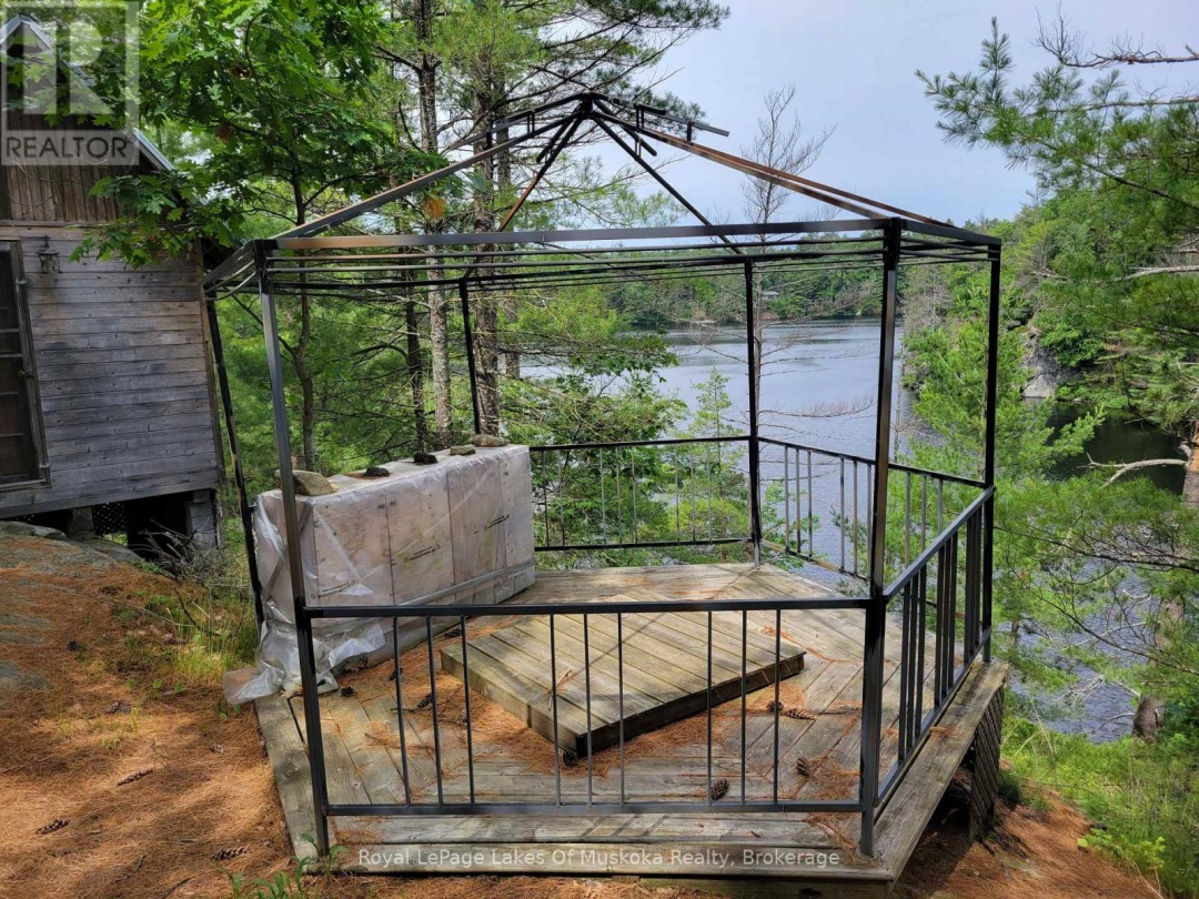 998 GULL LAKE, 