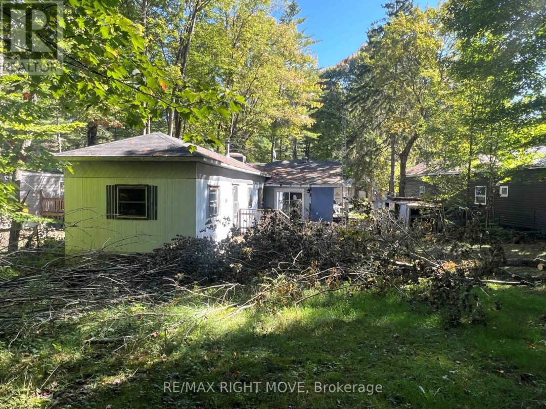1052 4 SEASONS ROAD, 