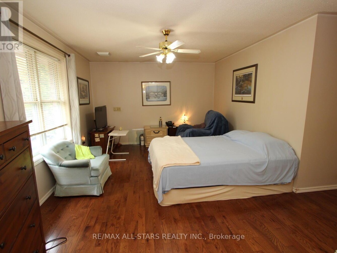 33 TATES BAY ROAD, 