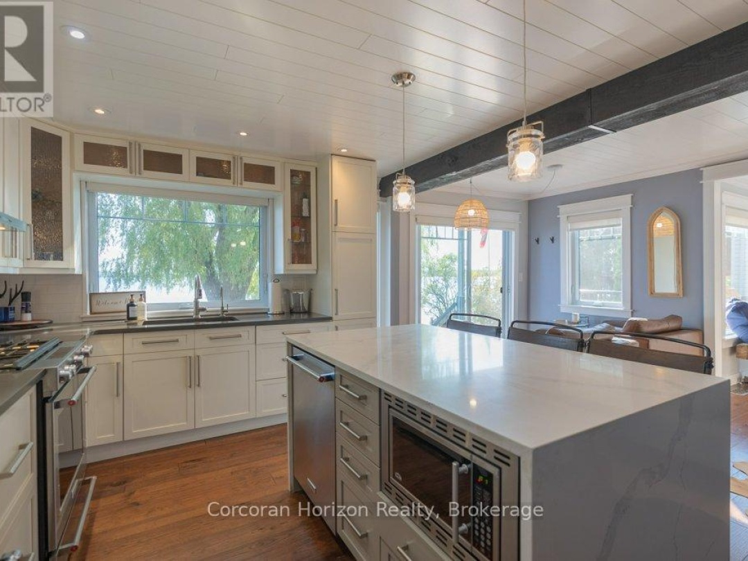 280 Robins Point Road, Georgian Bay