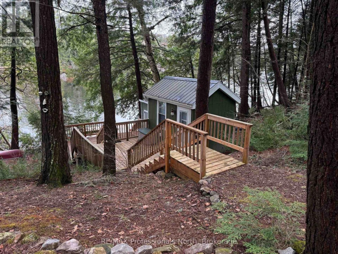 1289 Grandpa's Trail, Salerno Lake