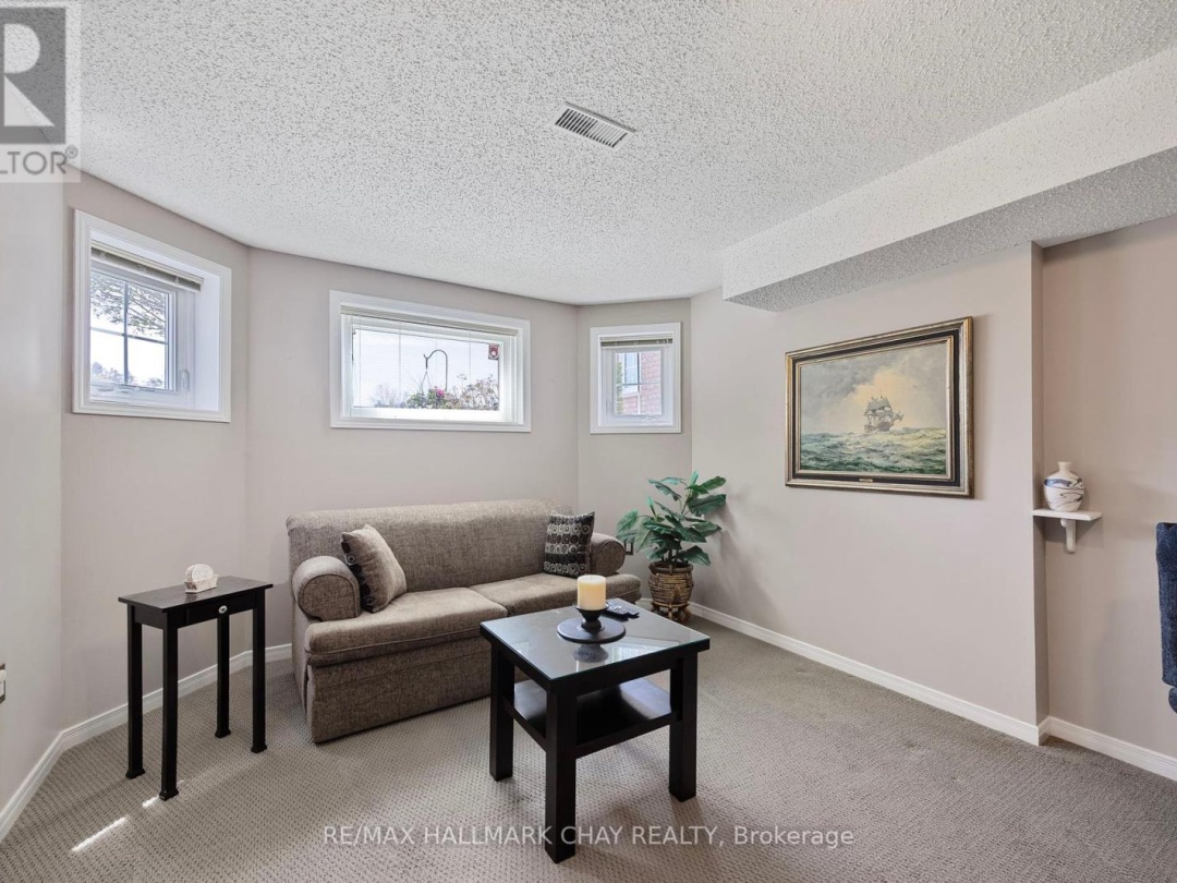 41 Carter Crescent, Orillia