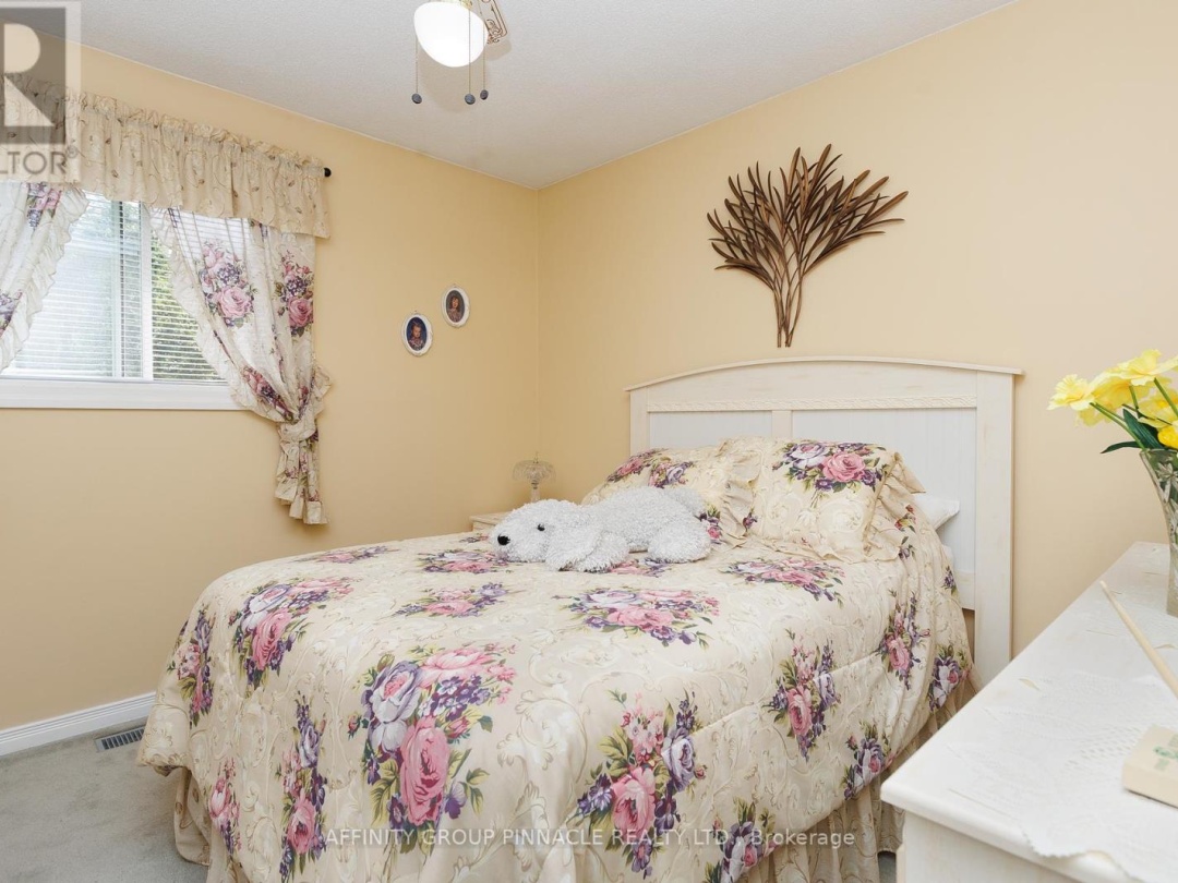 3 HEMLOCK STREET, 